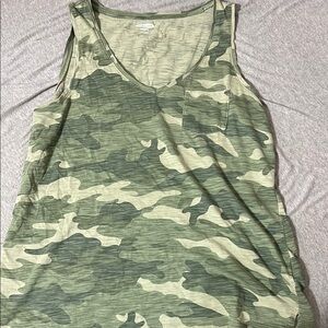 Old Navy Green Sleeveless Relaxed Tank Top